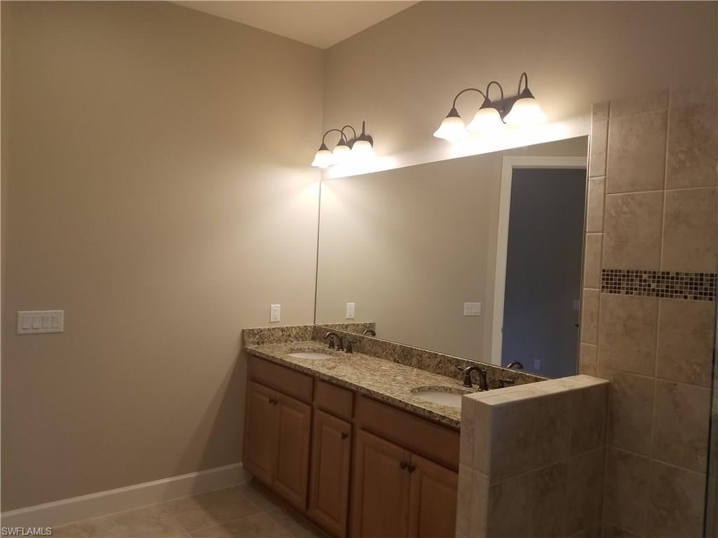 PEBBLE POINTE - Residential