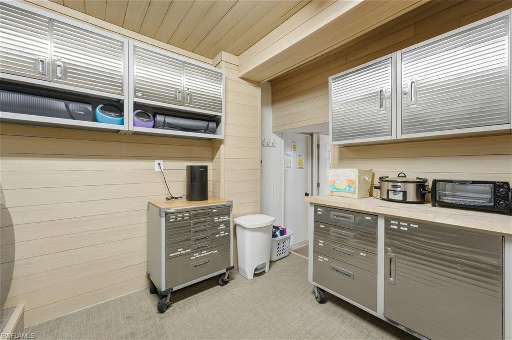 SAFETY HARBOR CLUB - Residential