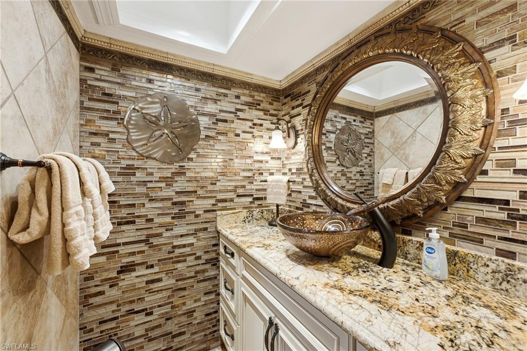 SAFETY HARBOR CLUB - Residential