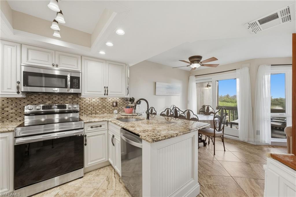 SAFETY HARBOR CLUB - Residential