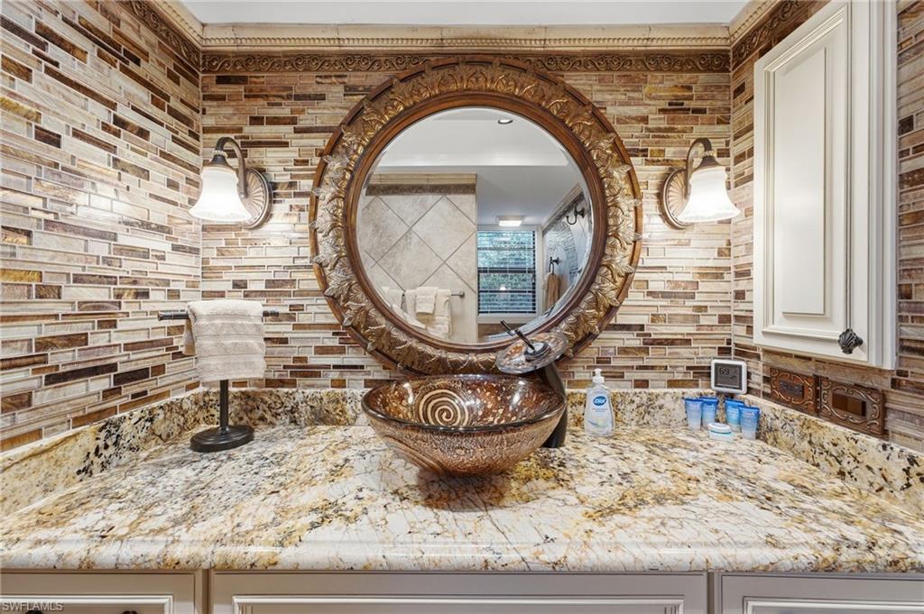 SAFETY HARBOR CLUB - Residential