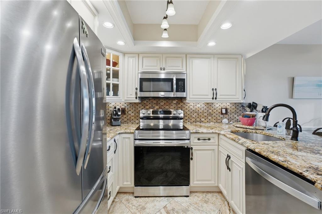 SAFETY HARBOR CLUB - Residential