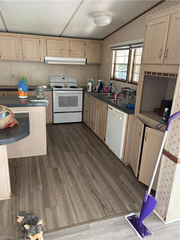 PIONEER PLANTATION - Residential