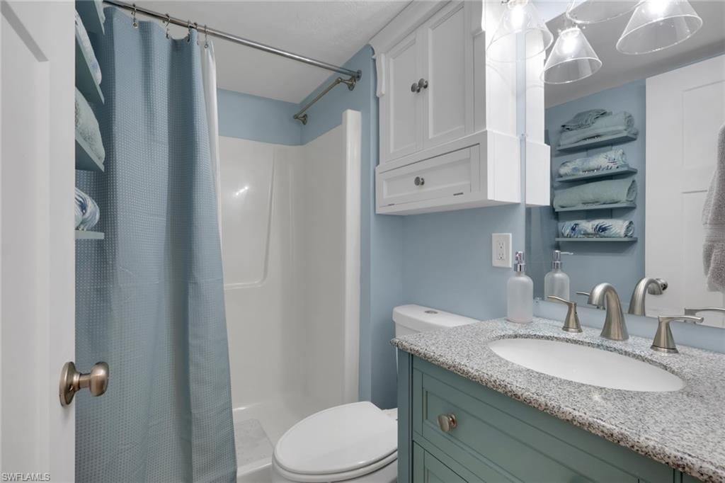 CENTRE COURT CONDO - Residential Lease