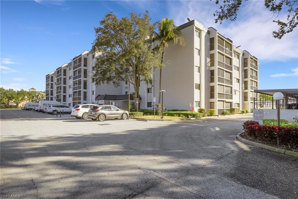 CENTRE COURT CONDO - Residential Lease