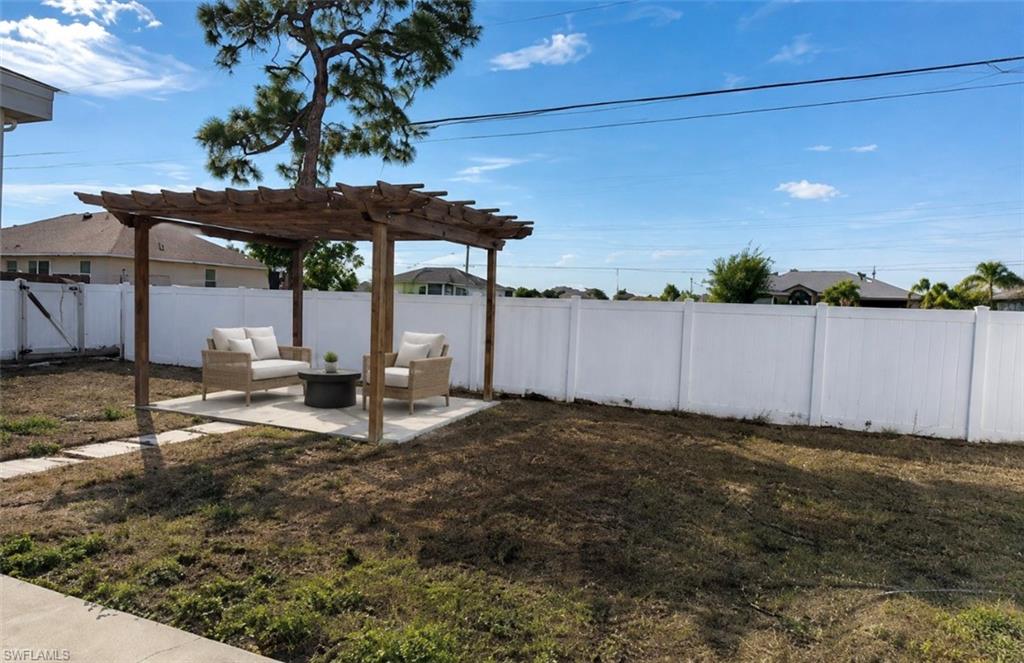 CAPE CORAL - Residential