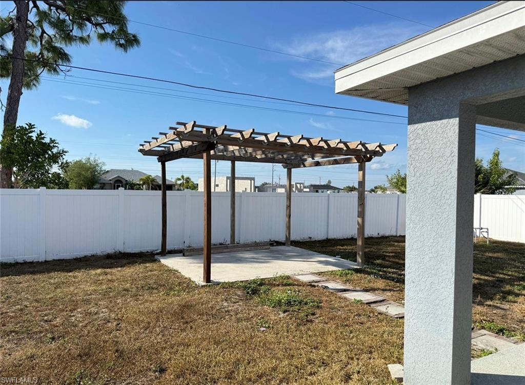 CAPE CORAL - Residential