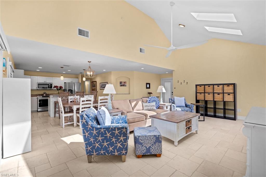 BEACH HOMES - Residential