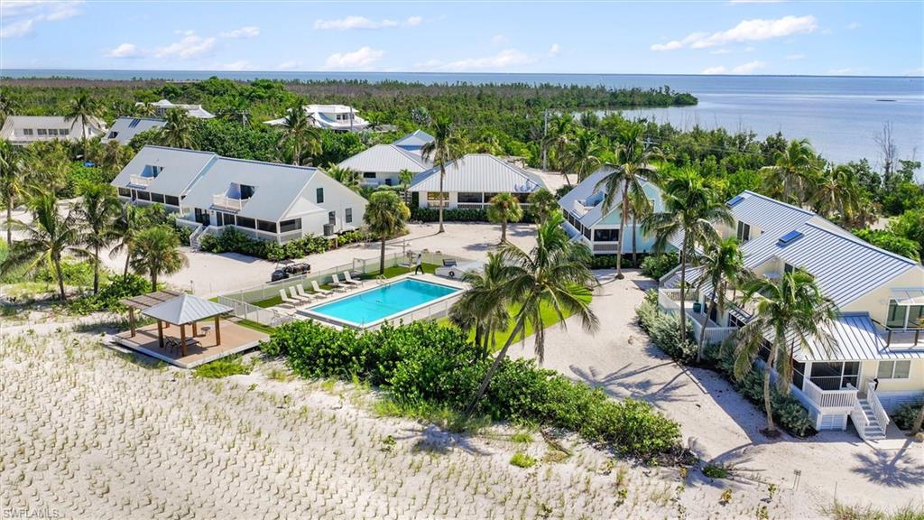 BEACH HOMES - Residential