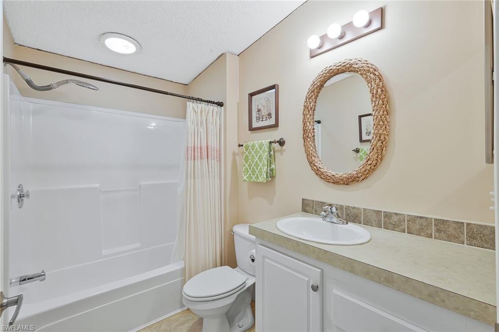CRYSTAL LAKES - Residential