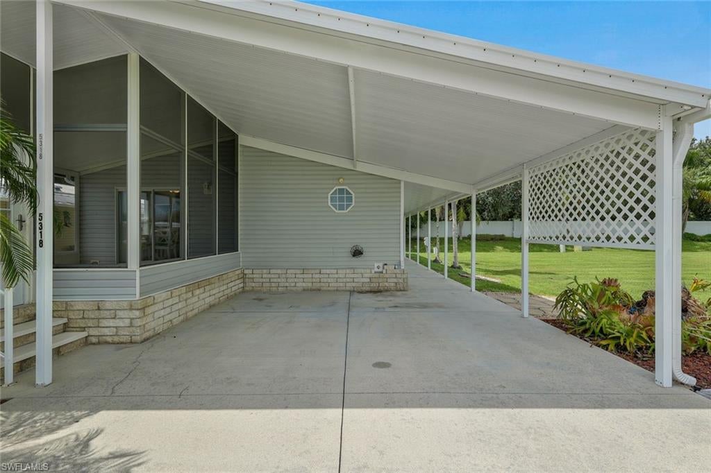 CRYSTAL LAKES - Residential