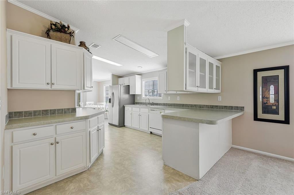 CRYSTAL LAKES - Residential