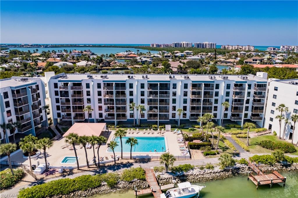 RIVERSIDE CLUB - Residential