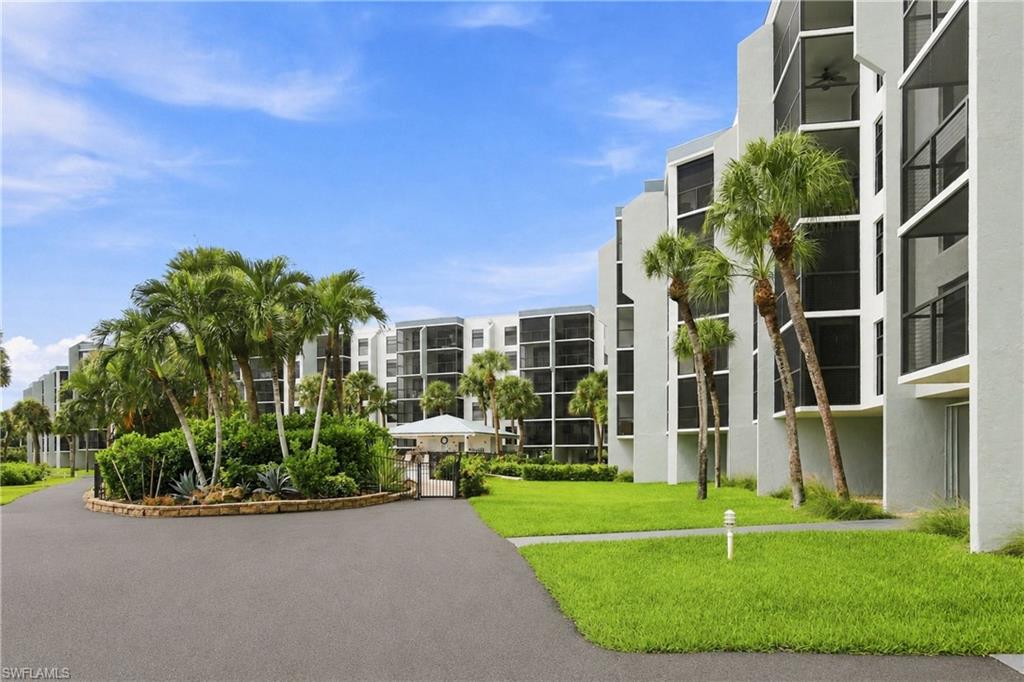 RIVERSIDE CLUB - Residential