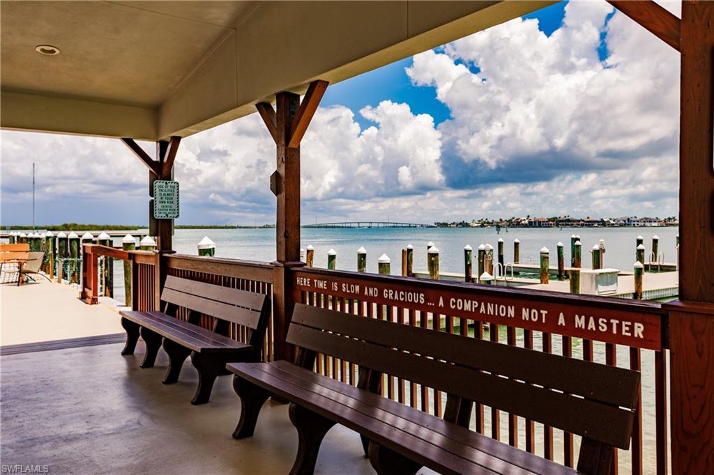 RIVERSIDE CLUB - Residential