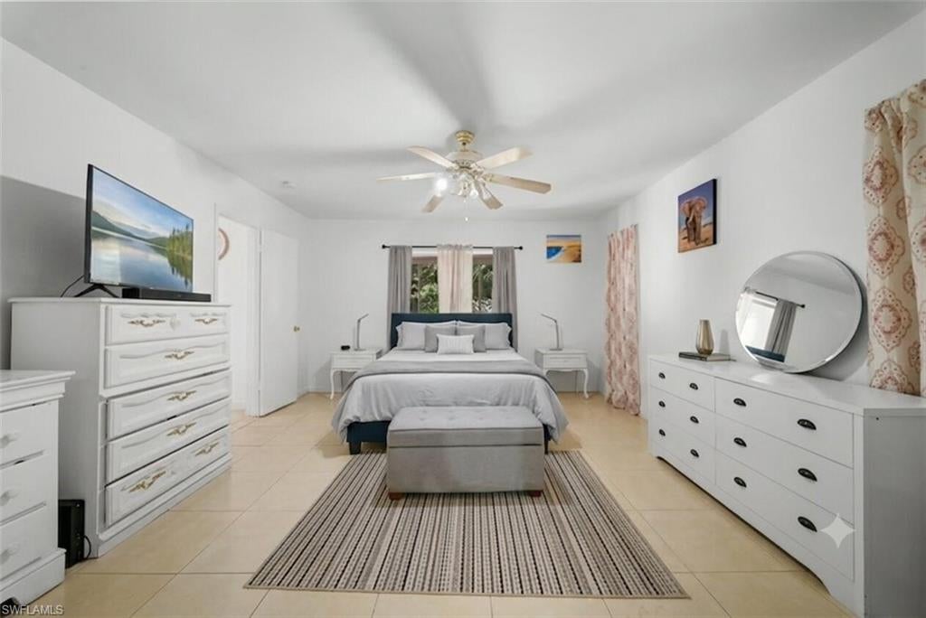 MIRROR LAKES - Residential