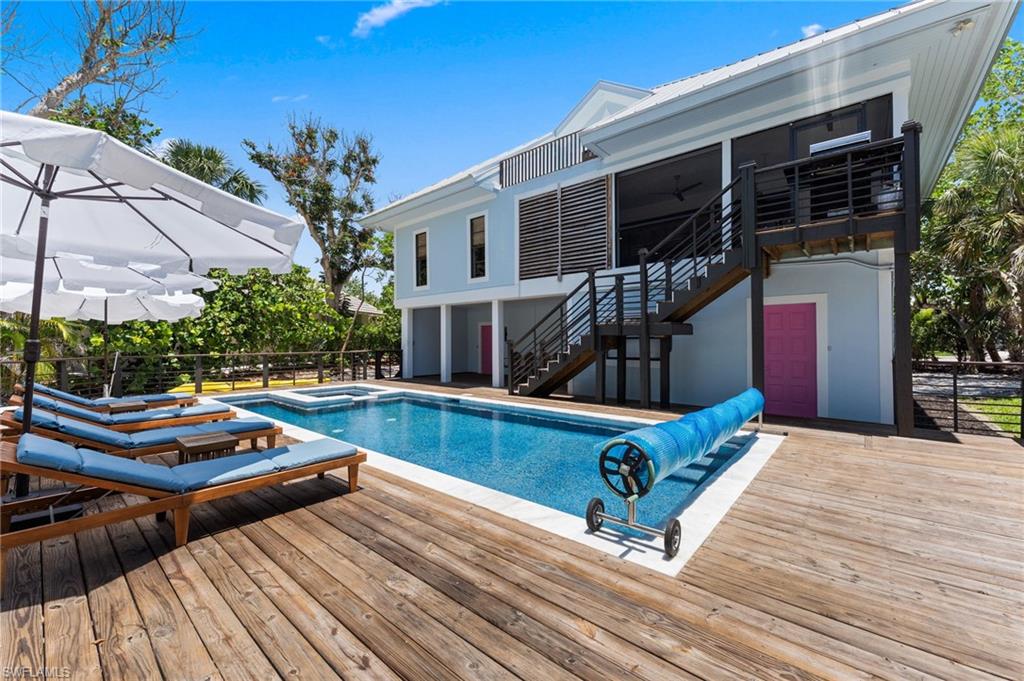 YACHTSMANS COVE - Residential