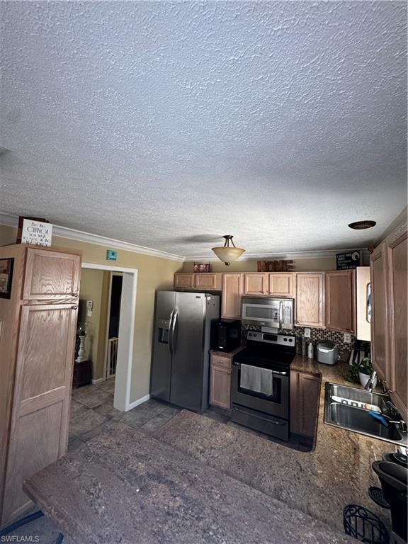 LEAWOOD LAKES - Residential Lease