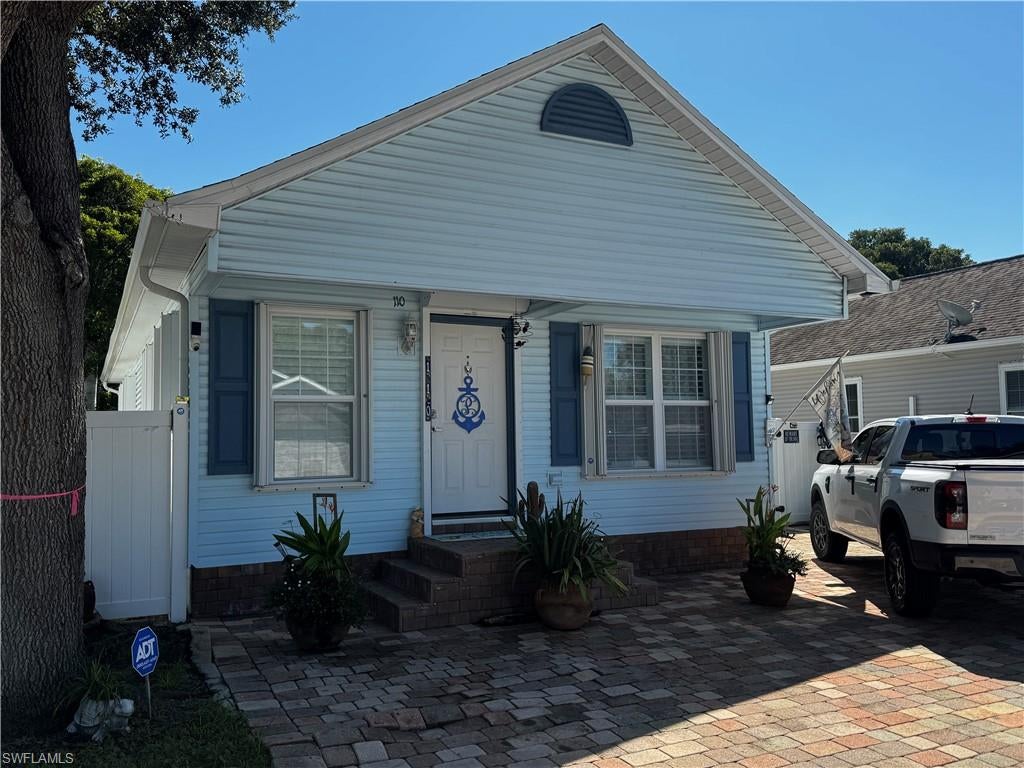 Available Now! Fully Furnished 2 Bed / 2 Bath Home in Leawood Lakes – Pet Friendly (3 Bed Home 1 Bed is owners closet)
Welcome to this rare and well-appointed single-family home at 110 Leawood Circle in Naples, FL. This comfortable 2-bedroom, 2-bathroom residence is fully furnished and ready to offer a true home-away-from-home experience for both short-term seasonal and longer-term stays (3-month minimum).
A private fenced yard makes this an excellent option for those with small or medium-sized dogs—a true rarity in the area. Residents also enjoy convenient access to the community pool, located just steps from the home’s back gate.
Nestled in the desirable Leawood Lakes community just off Radio Road, the home provides easy access to nearby beaches, shopping, dining, and everyday conveniences, with quick connections to I-75 and downtown Naples.
Highlights:

Fully furnished and move-in ready
Pet-friendly (small/medium dogs) with private fenced yard
Community pool access
Ideal for seasonal or longer-term rentals