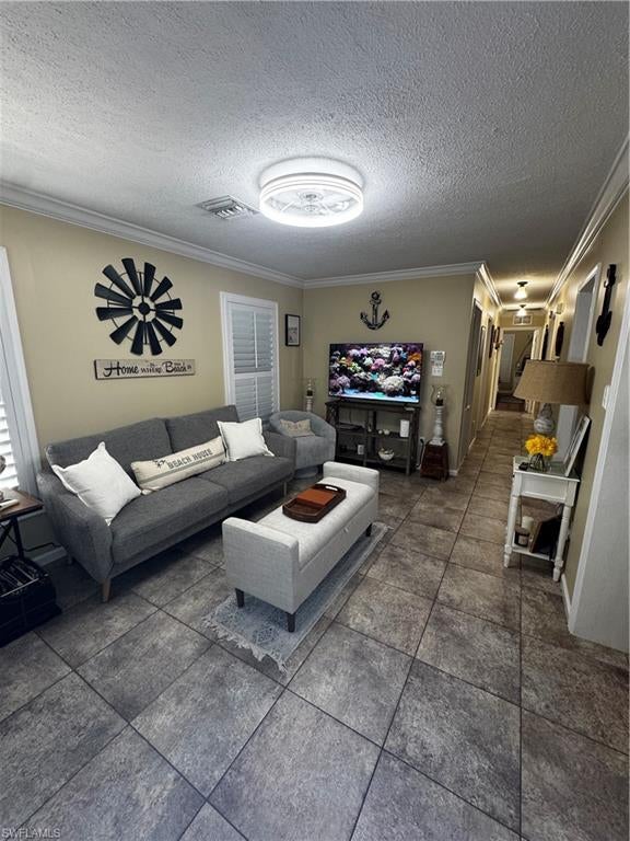 LEAWOOD LAKES - Residential Lease
