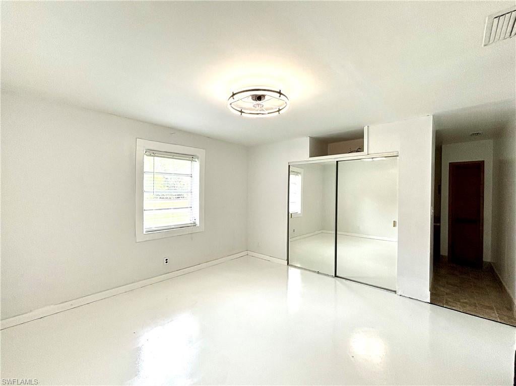 LIVINGSTON MEADOW - Residential Lease