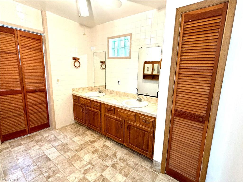 LIVINGSTON MEADOW - Residential Lease