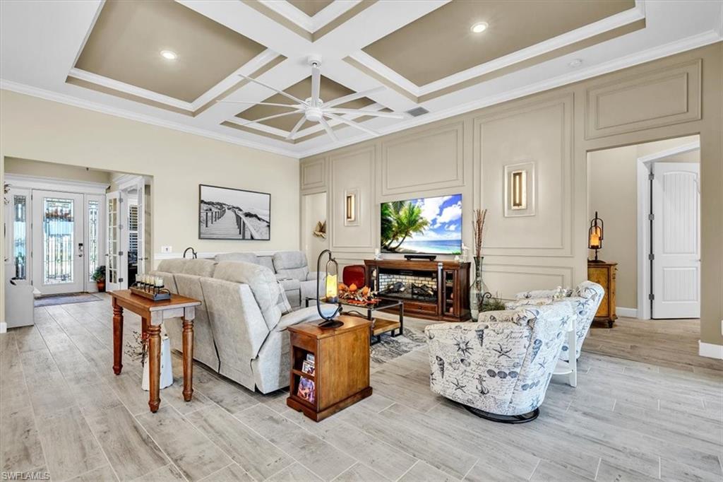 CORKSCREW SHORES - Residential
