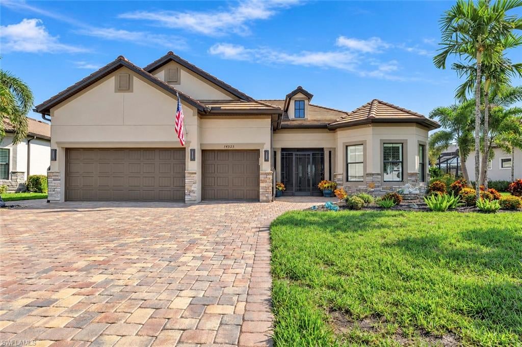 CORKSCREW SHORES - Residential