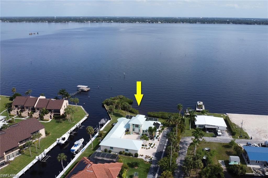 ADMIRALTY YACHT & RACQUET CLUB - Residential