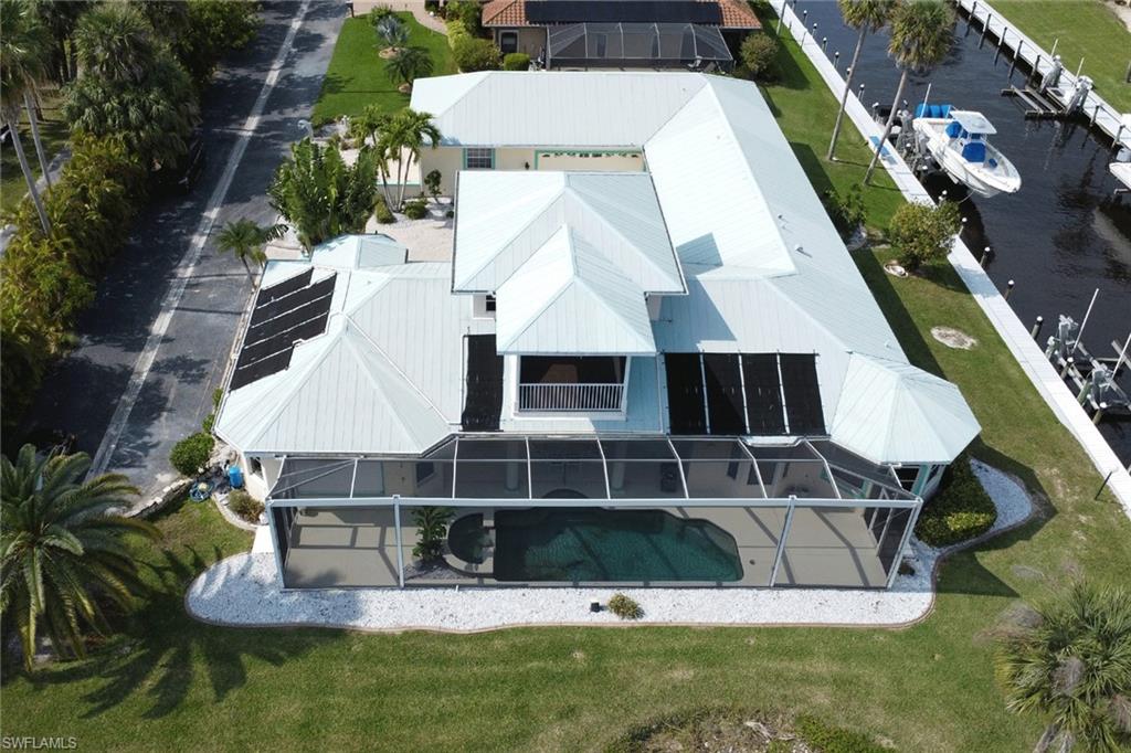 ADMIRALTY YACHT & RACQUET CLUB - Residential