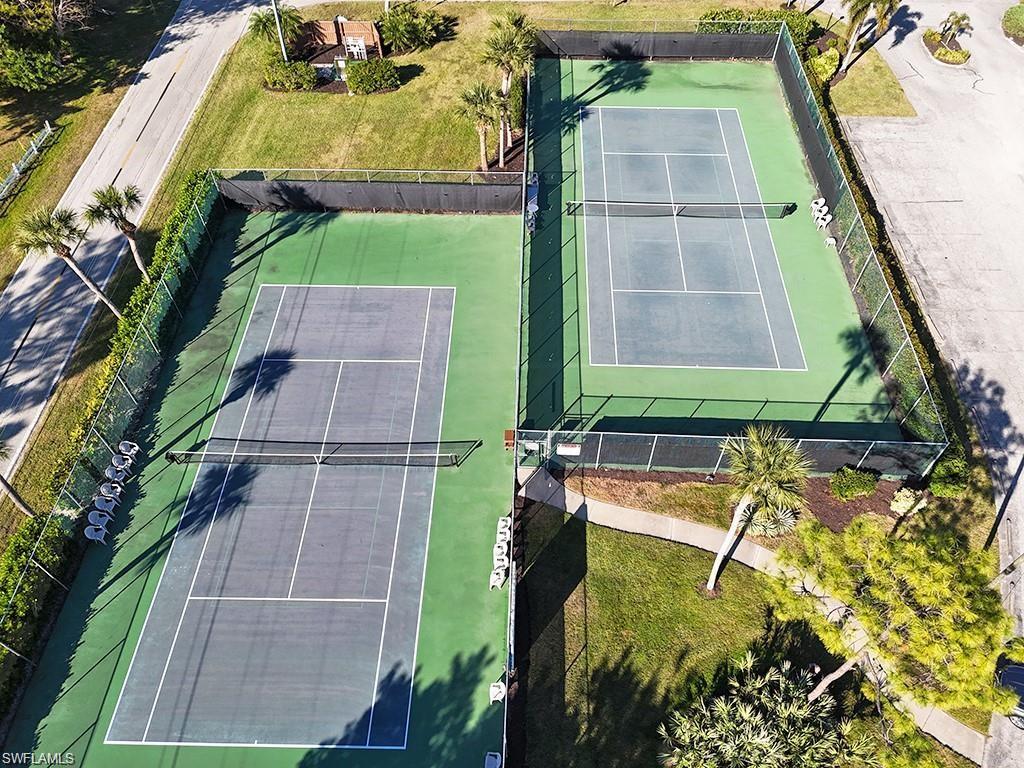 ADMIRALTY YACHT & RACQUET CLUB - Residential
