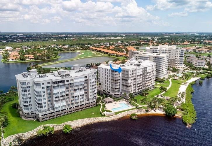 THE SHORES - Residential