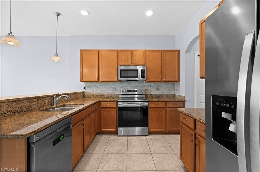 SUMMIT PLACE - Residential