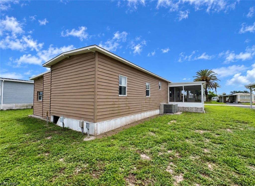 NAPLES MOBILE ESTATES - Residential
