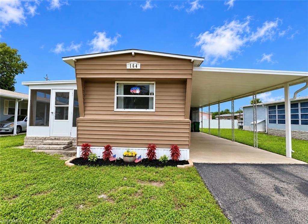 NAPLES MOBILE ESTATES - Residential