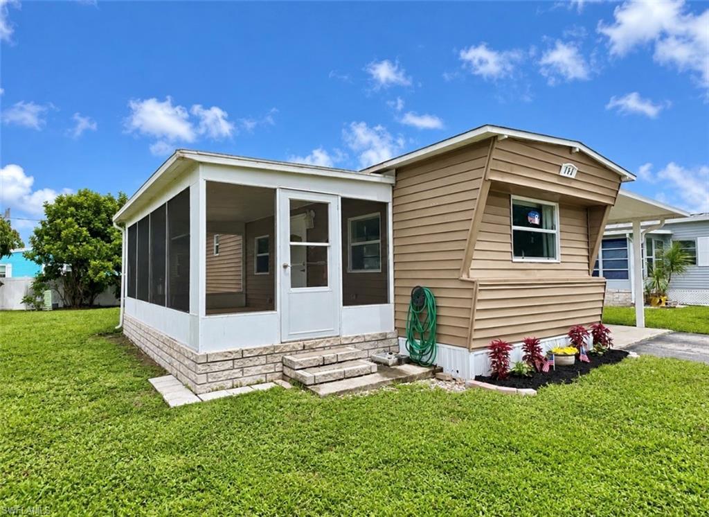 NAPLES MOBILE ESTATES - Residential