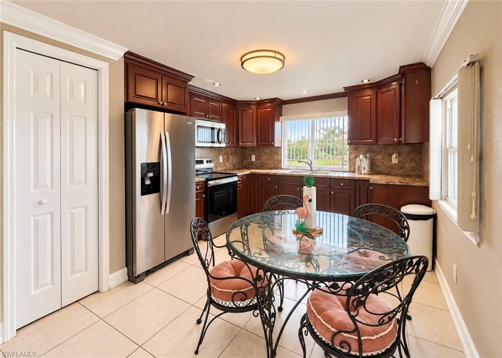 NAPLES MOBILE ESTATES - Residential