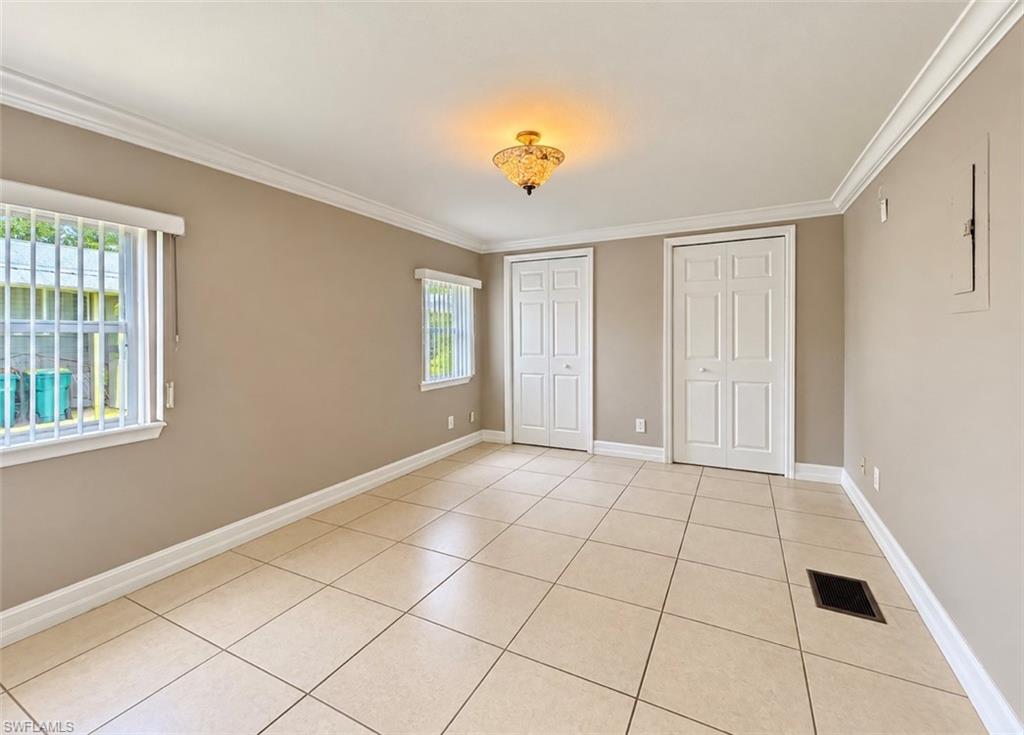 NAPLES MOBILE ESTATES - Residential