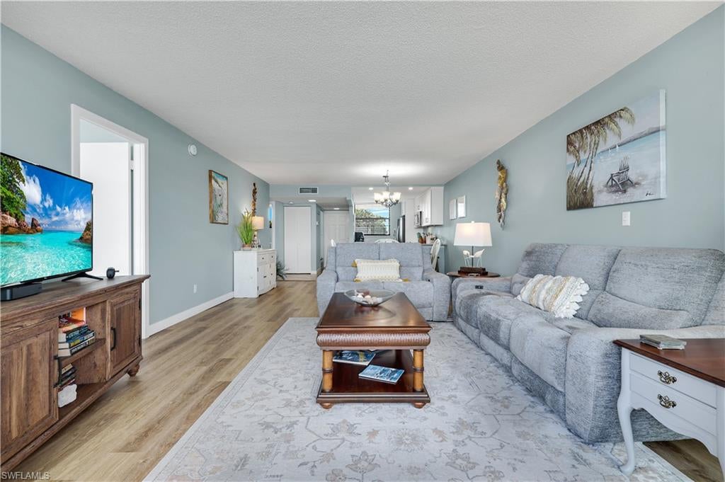 THE PALMS OF BAY BEACH - Residential