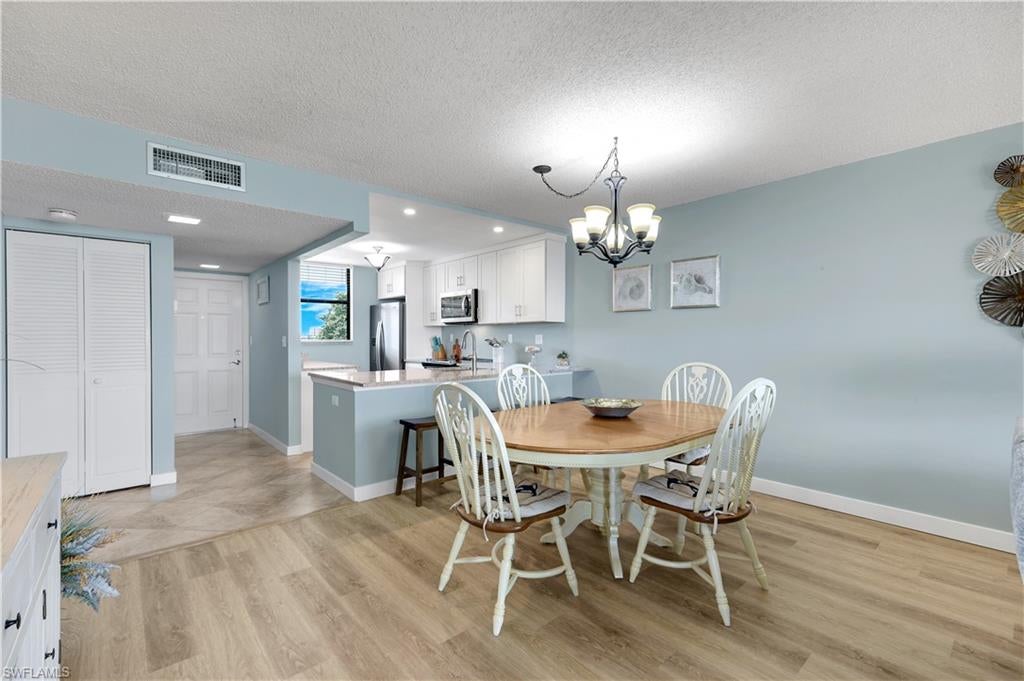 THE PALMS OF BAY BEACH - Residential