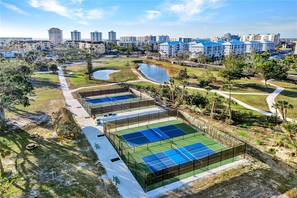 THE PALMS OF BAY BEACH - Residential