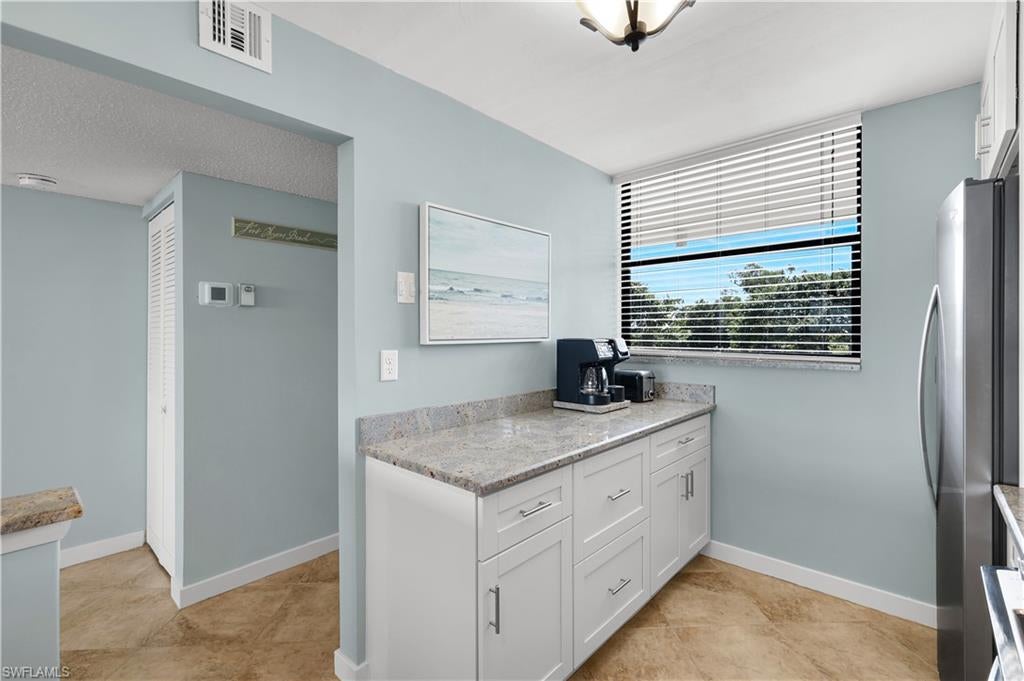 THE PALMS OF BAY BEACH - Residential