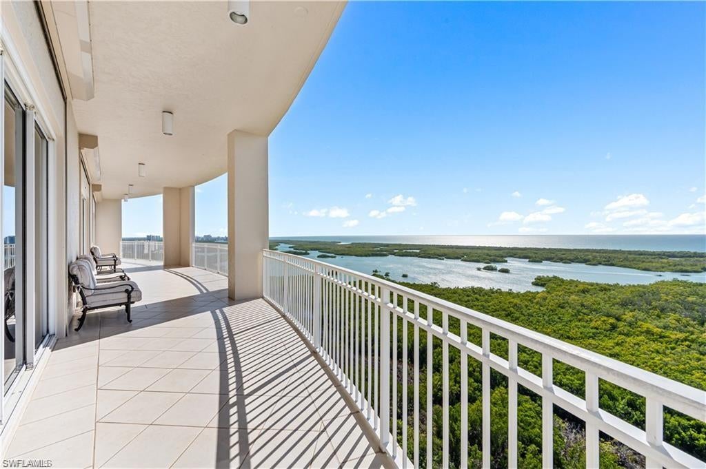 ARBOR TRACE - Residential
