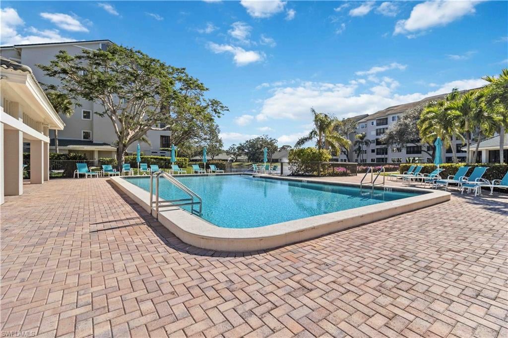 ARBOR TRACE - Residential