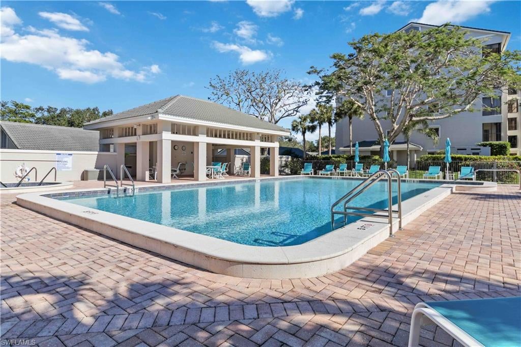 ARBOR TRACE - Residential