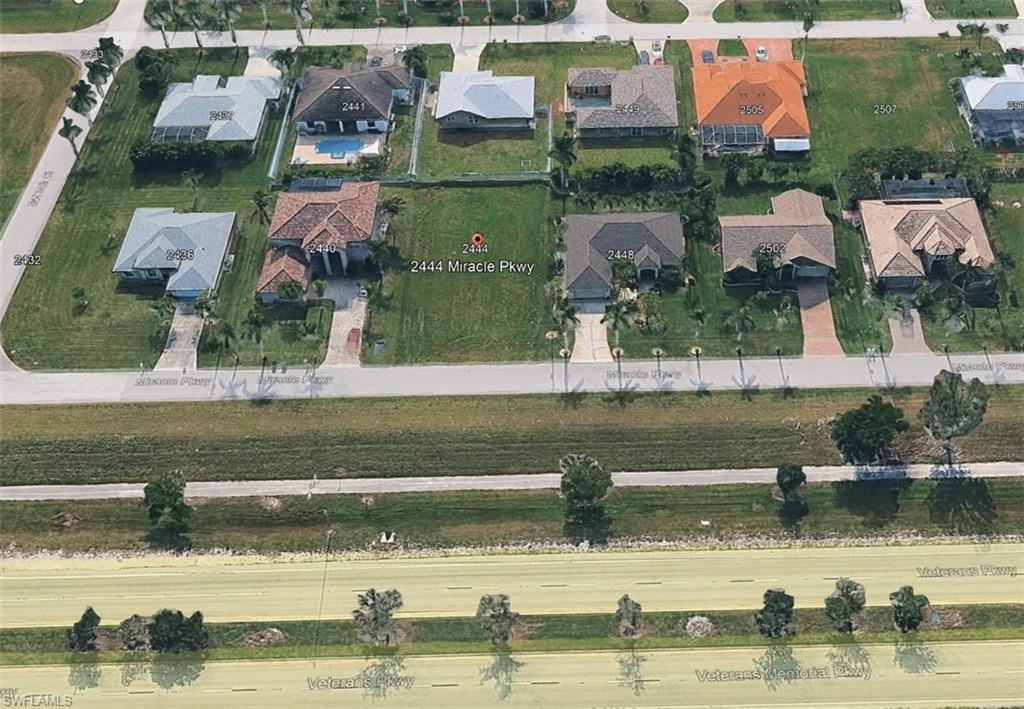 CAPE CORAL - Land