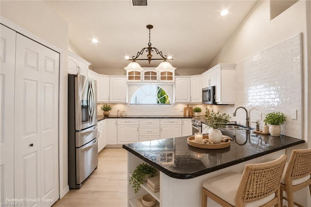 SAN CARLOS ESTATES - Residential