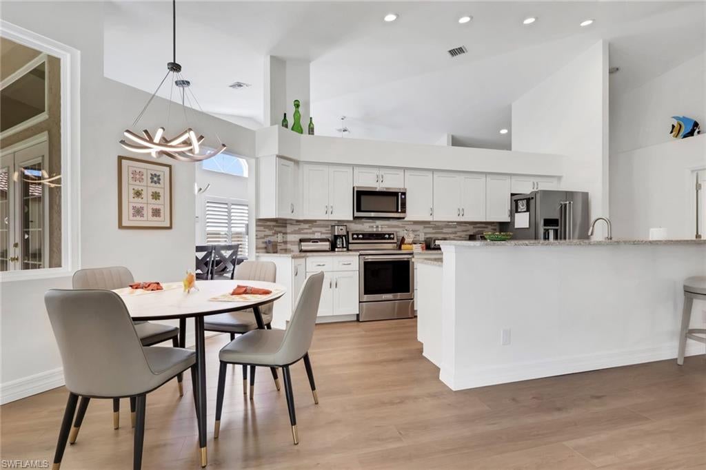 KELLY GREENS - Residential