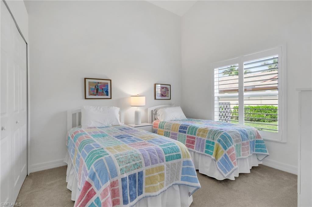 KELLY GREENS - Residential