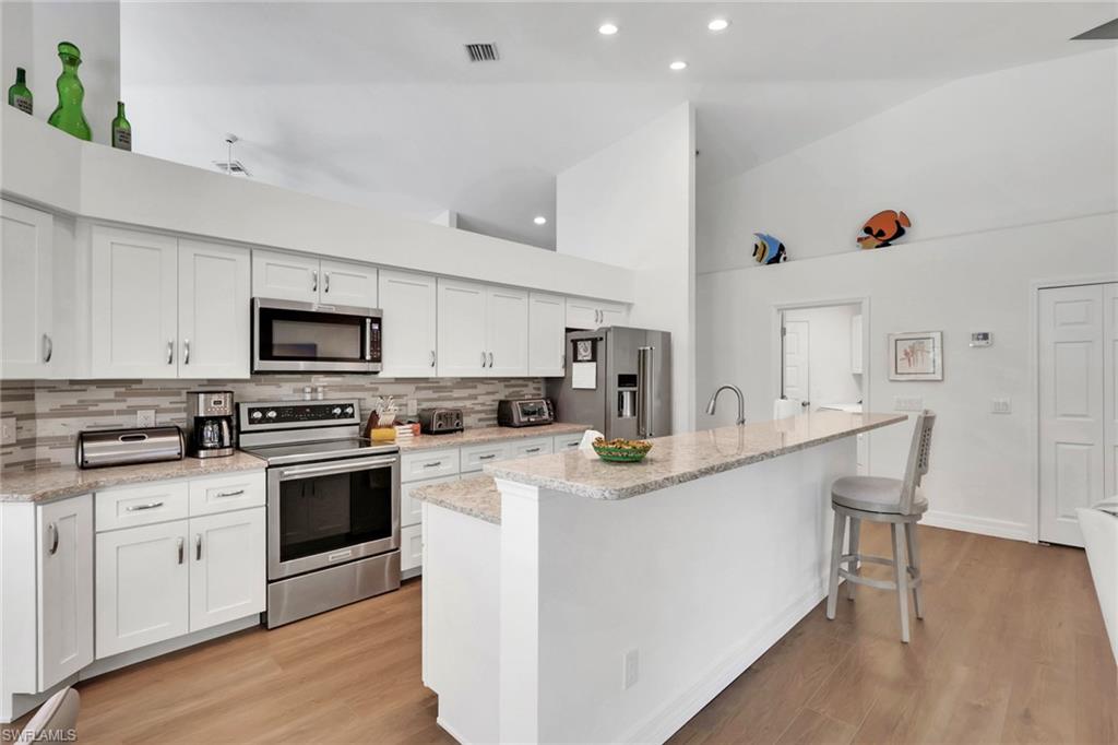KELLY GREENS - Residential